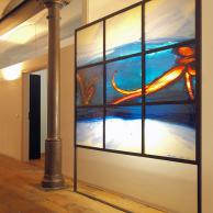 „Aquarium“, 1998, Floatglasmalerei aus drei Schichten bemalter und sandgestrahlter Glasscheiben, 150 x 150 cm